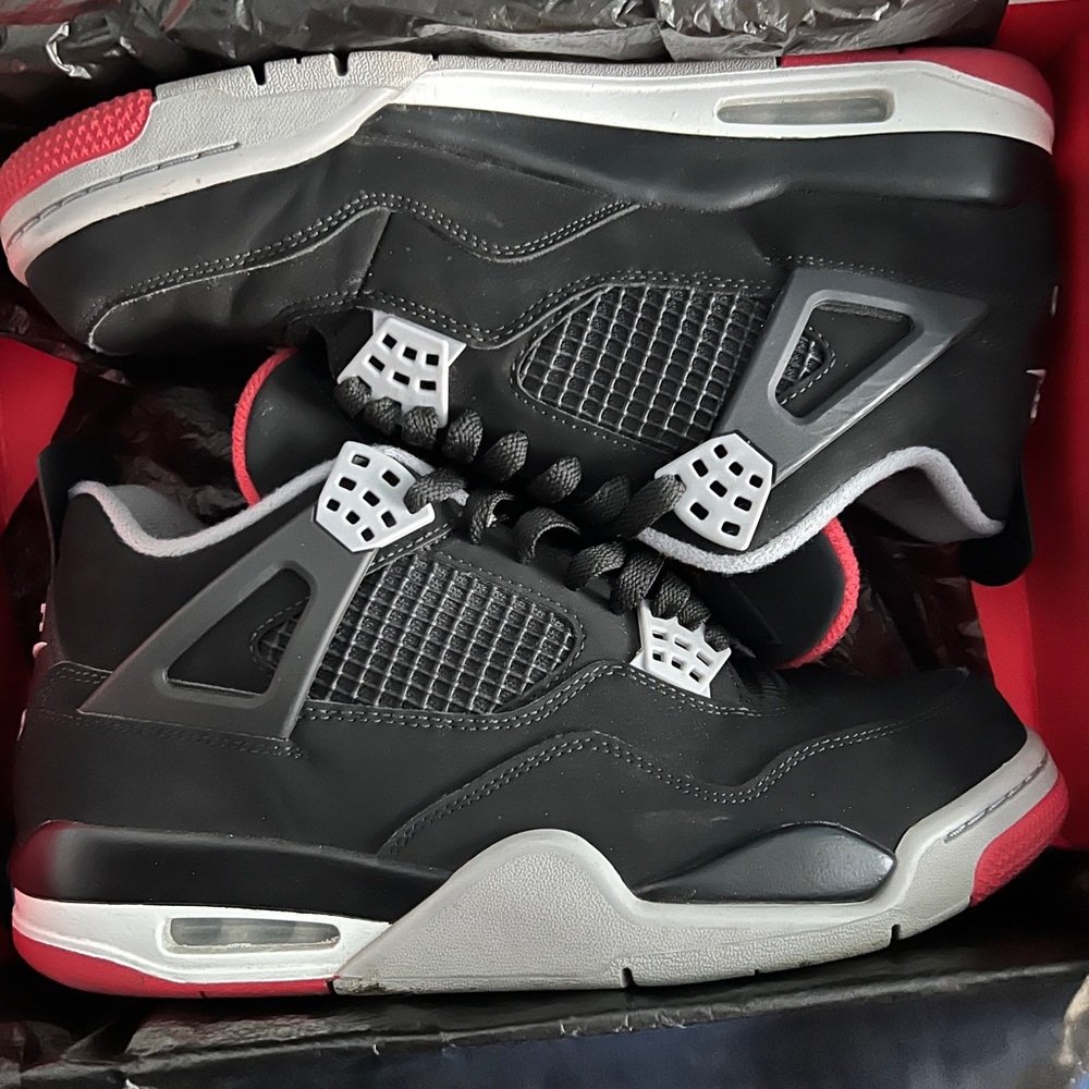 Air Jordan 4 Retro